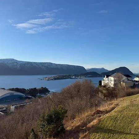 Modern And With A View *
